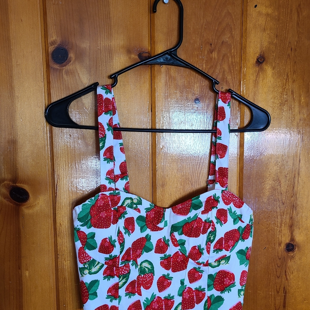 Strawberry Croptop